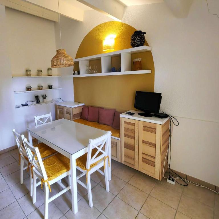 Villa mitoyenne climatisée avec piscine, 4 pers, parking - FR-1-607-210 - Appartamento - 2