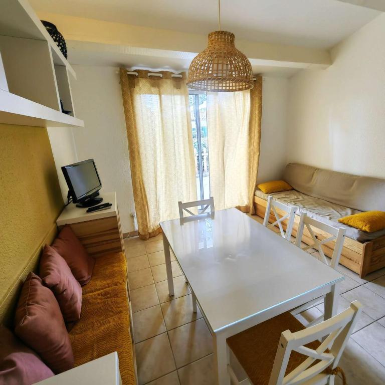 Villa mitoyenne climatisée avec piscine, 4 pers, parking - FR-1-607-210 - Appartamento - 5