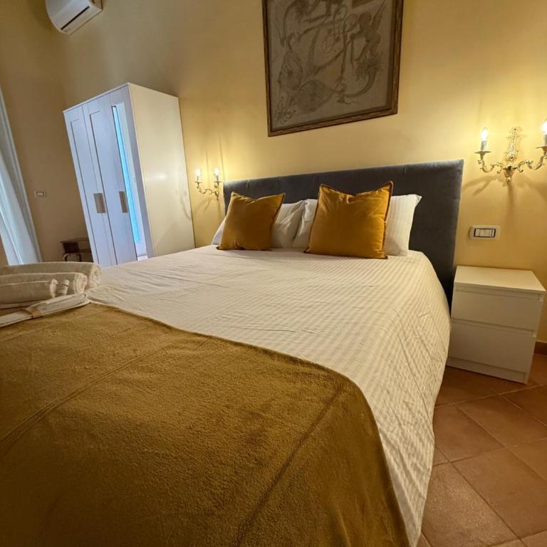 Palazzo Dogana Room&Suite - Camera Matrimoniale con Balcone - 2