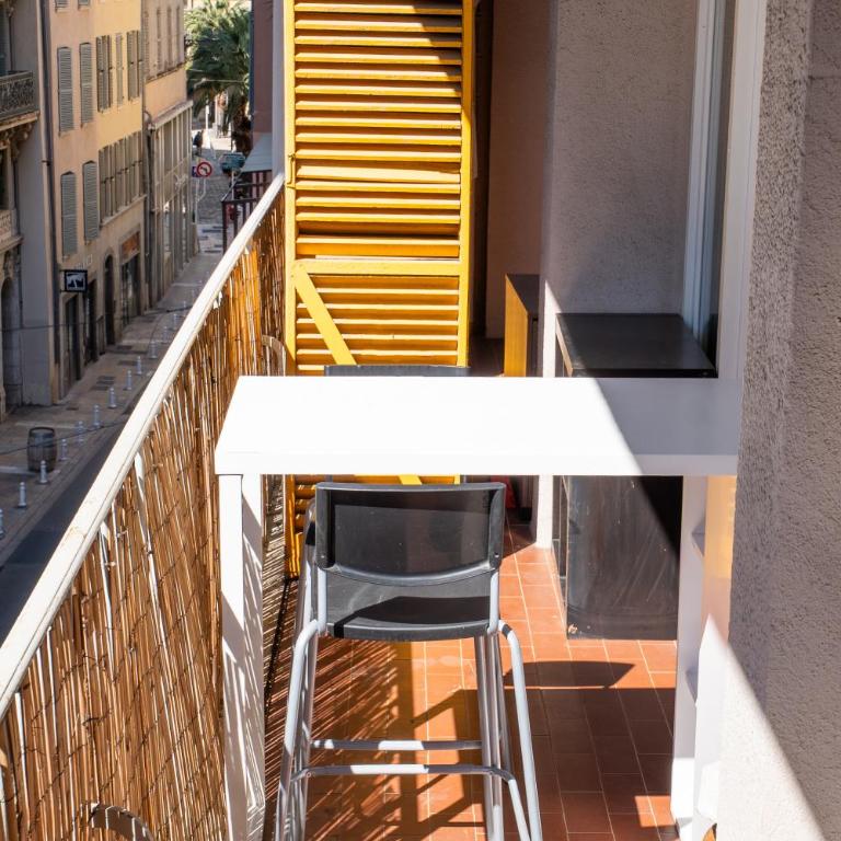 Escapade entre ville et mer, terrasse ensoleillée - Apartment mit 1 Schlafzimmer - 23