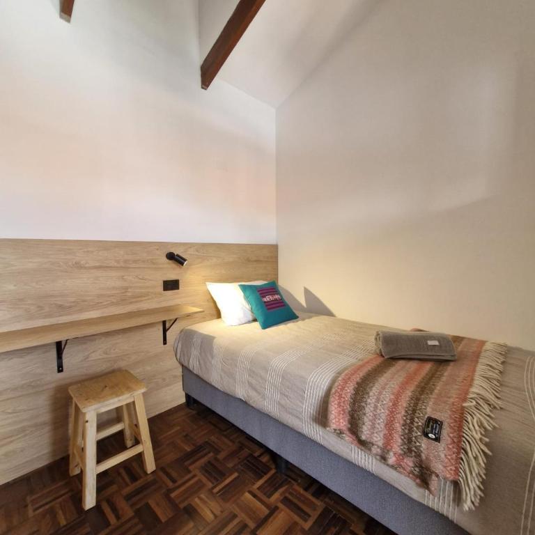 Holis - Habitación Individual con baño compartido - 1