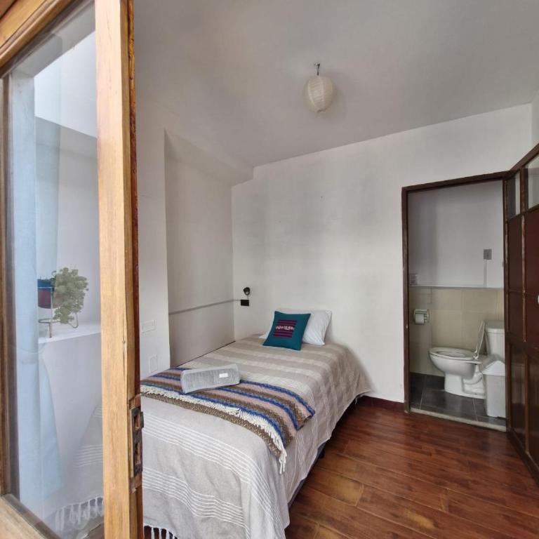 Holis - Habitación Individual con baño privado - 1