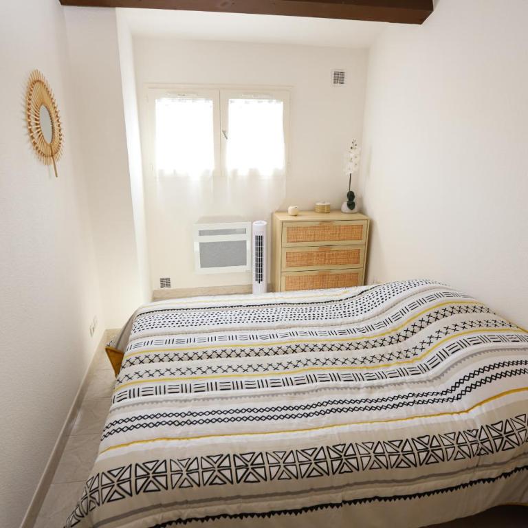 Saint Cyprien jolie maison climatisee avec une grande terrasse - Vacation Home - 8