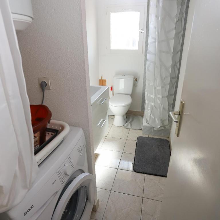 Saint Cyprien jolie maison climatisee avec une grande terrasse - Vacation Home - 12