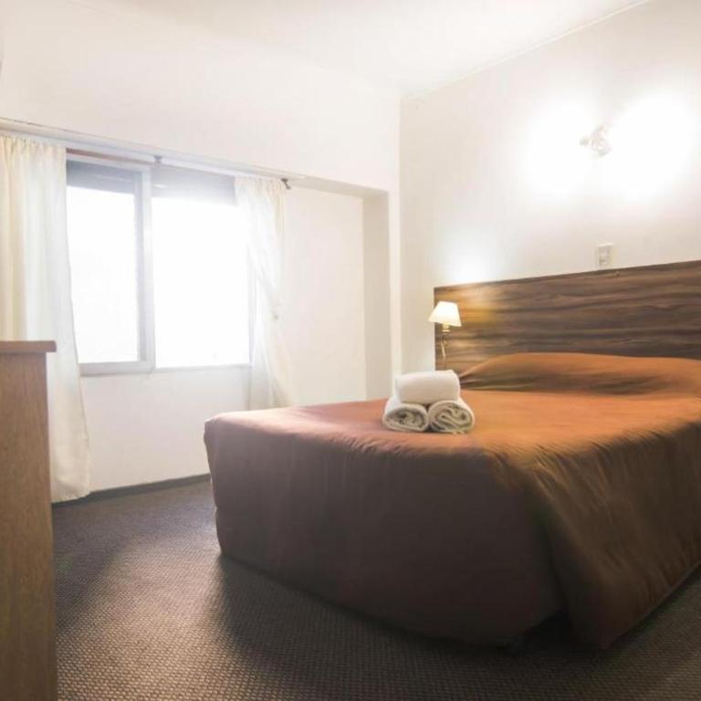 Hotel Royal - Habitación Doble con baño privado - 1 o 2 camas - 4