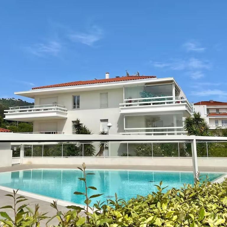 Royal Rivage - Piscine - Mer à 200m - Appartement 2 Chambres - 1