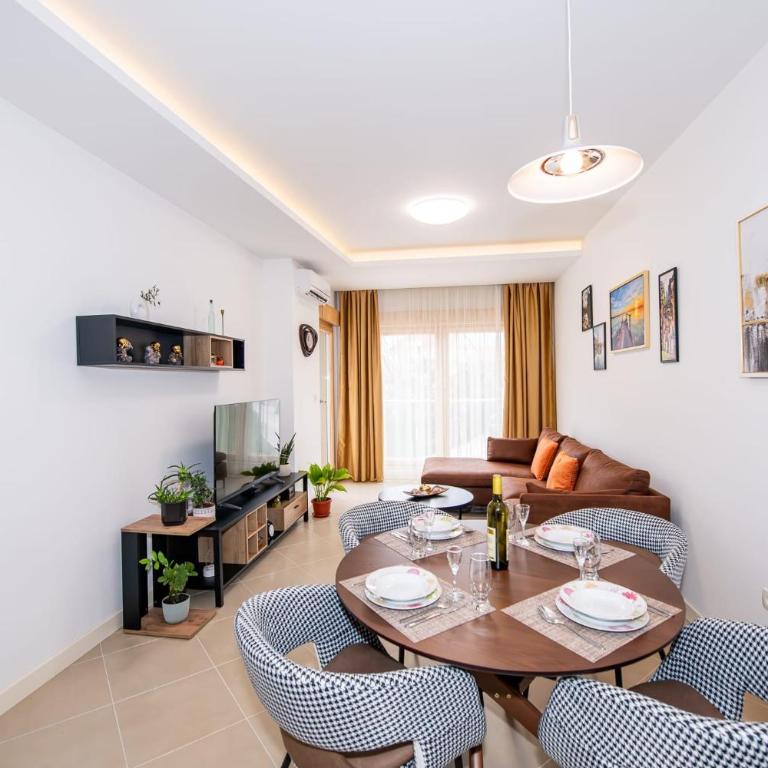 Star - One-Bedroom Apartment - 1