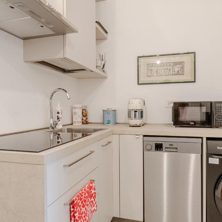 GuestHost - Casa ElleBI in the Heart of Turin - Two-Bedroom Apartment - 5