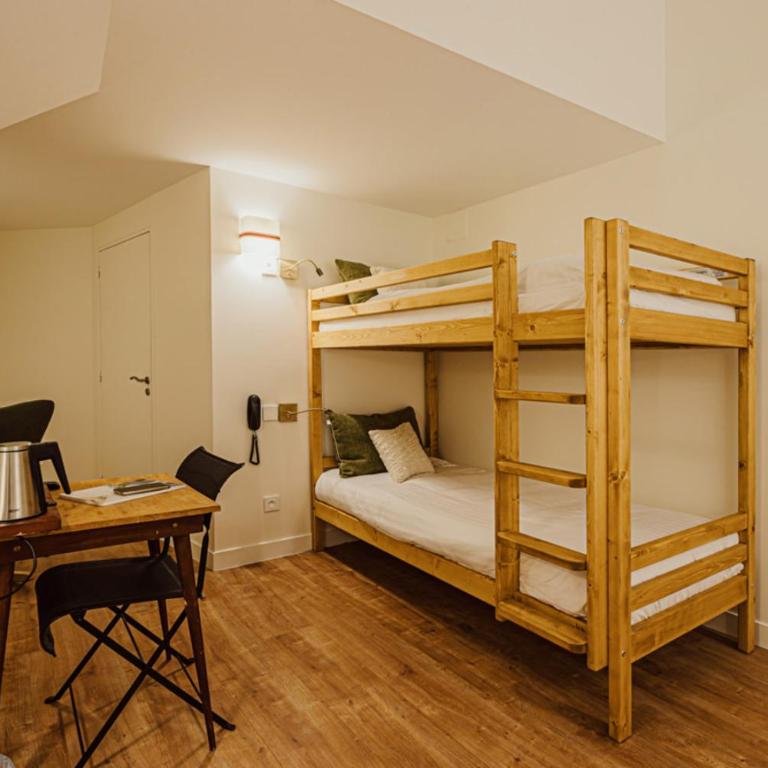 Hotelo Lyon Charité - Chambre Familiale Chalet - Accessible aux Personnes en Situation de Handicap - 1