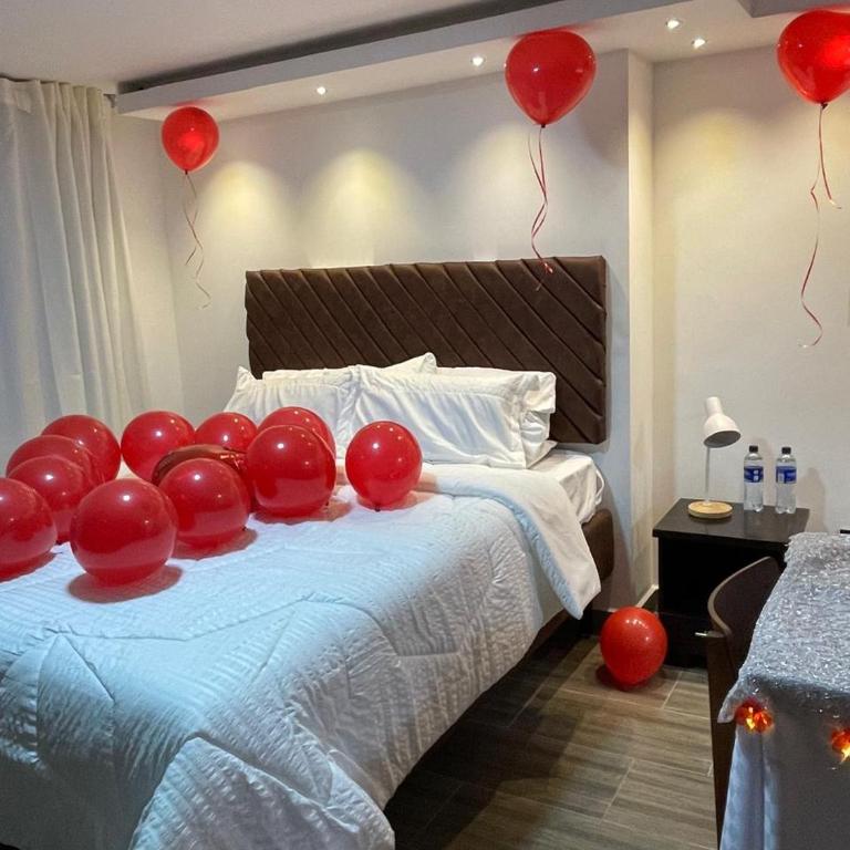 TRÉBOL GOLDEN HOTEL - Suite con bañera de hidromasaje y cama grande - 2