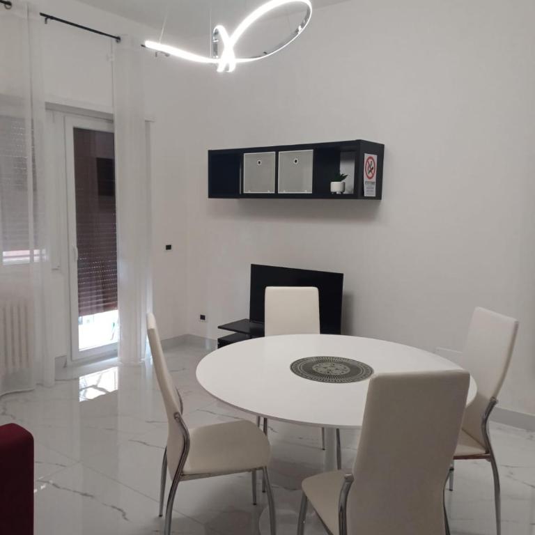 612 Flats - Two-Bedroom Apartment - 15