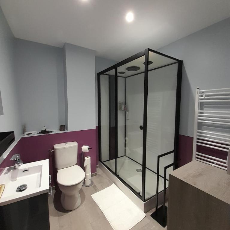 Voiron grande maison - Three-Bedroom House - 6