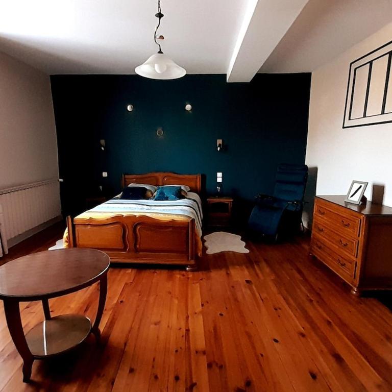 Voiron grande maison - Three-Bedroom House - 8