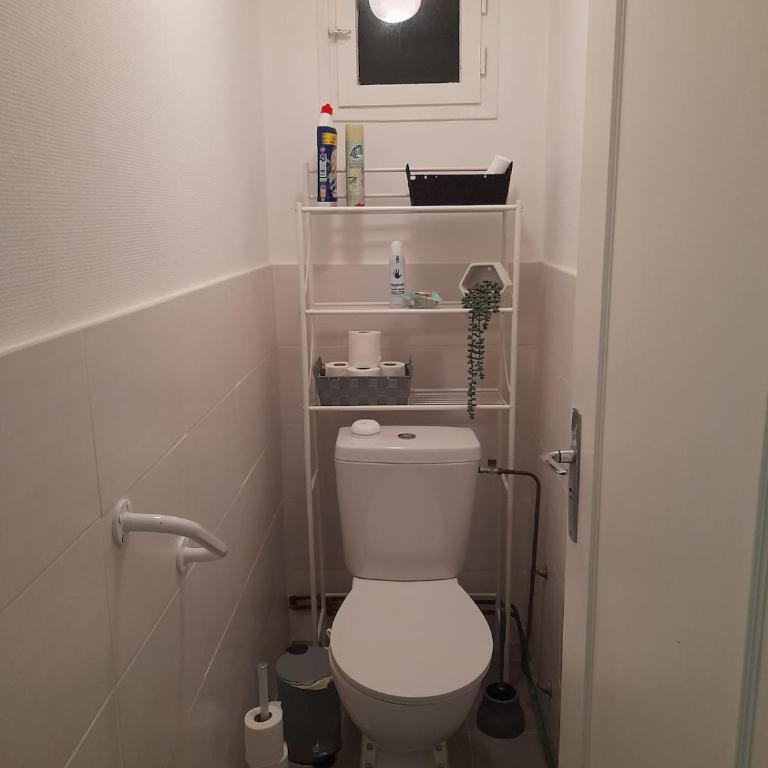Voiron grande maison - Three-Bedroom House - 13