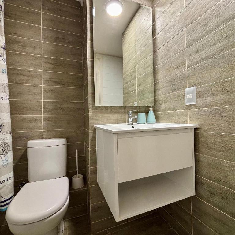 Acogedor y primera linea de vista al mar - Apartamento - 12