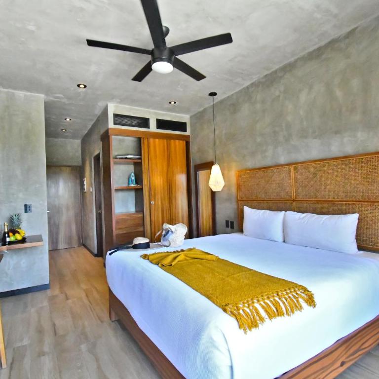 TUK Fuego Studio in Tulum by The Spot Rentals - Studio with Balcony - 12