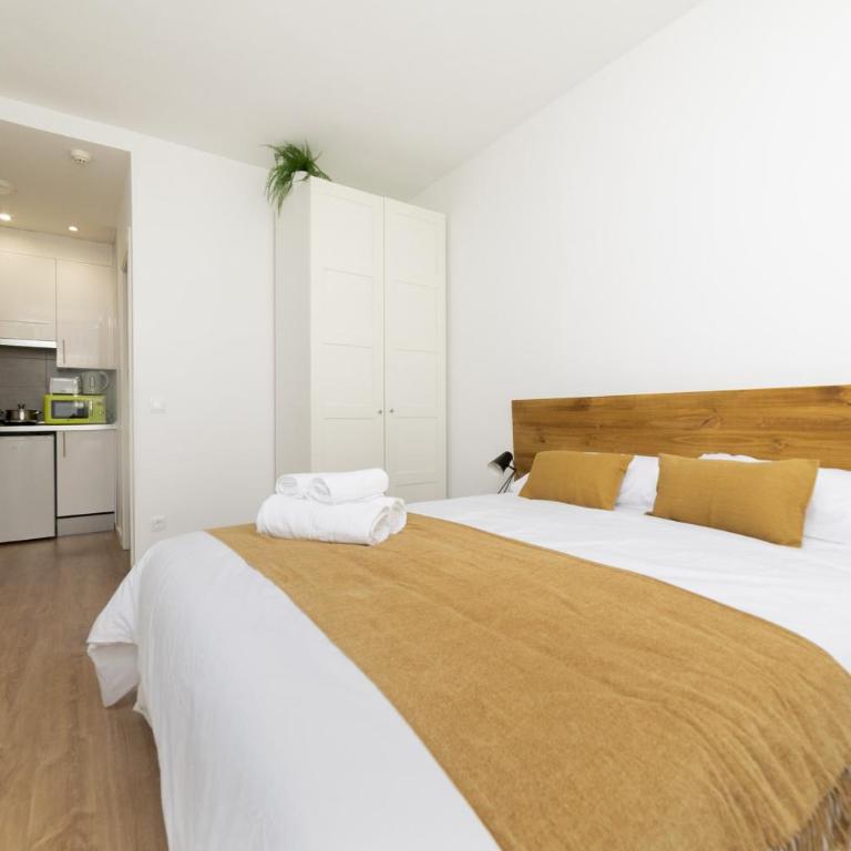 Luxury V - Ferga Suites - Deluxe Studio - 1