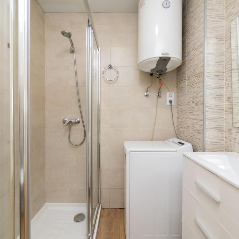 Luxury V - Ferga Suites - Deluxe Studio - 4