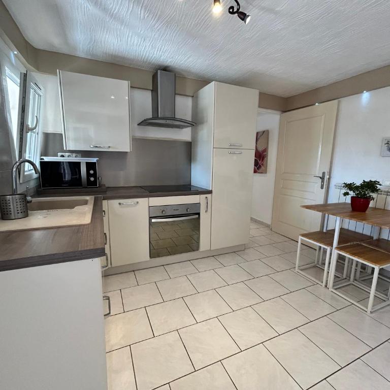Appartement Fréjus calme vue dégagée verdure - Appartement 1 Chambre - 4