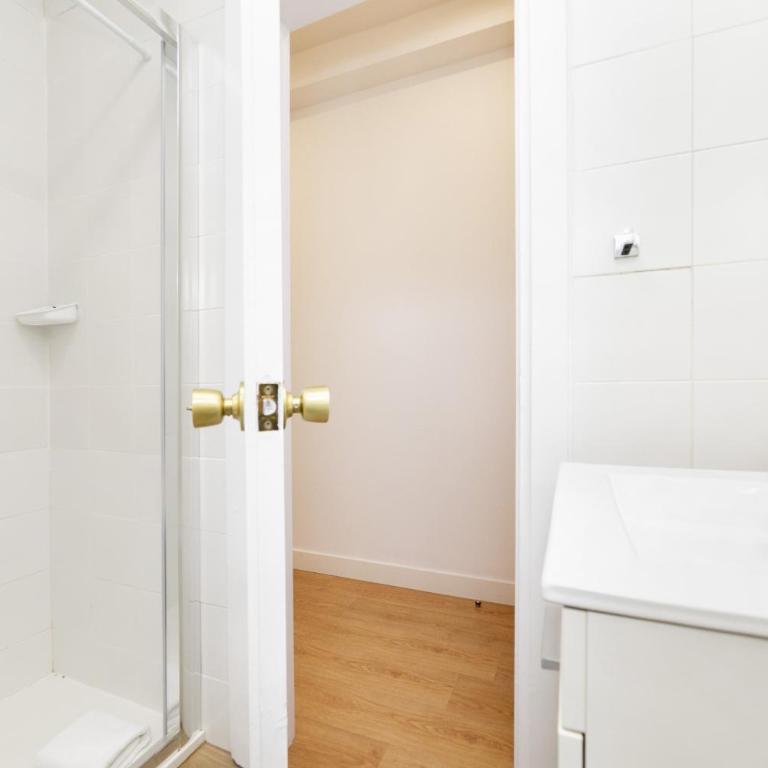 Luxury II - Ferga Suites - Deluxe King Studio - 12