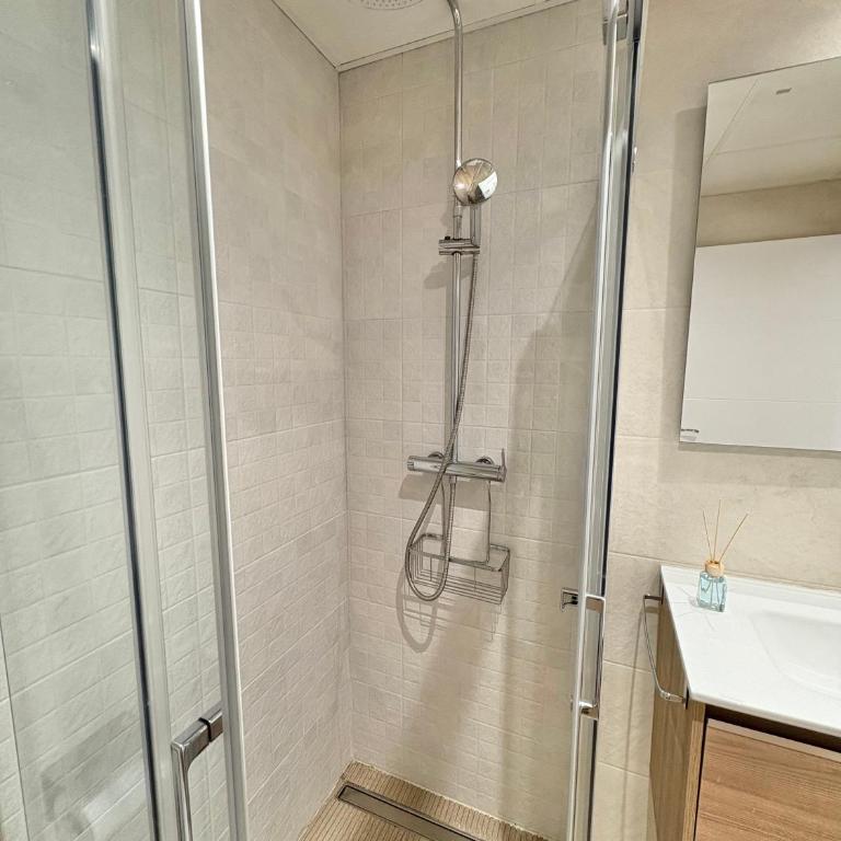 Apartamento familiar Alicante Playa San Juan - Three-Bedroom Apartment - 16