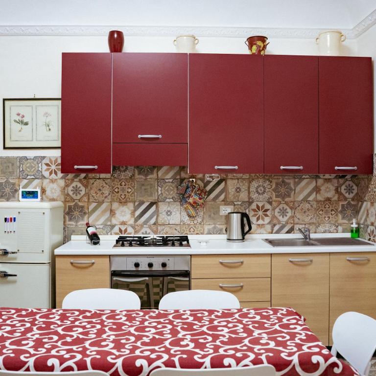 Casa di Perry - Two-Bedroom House - 6