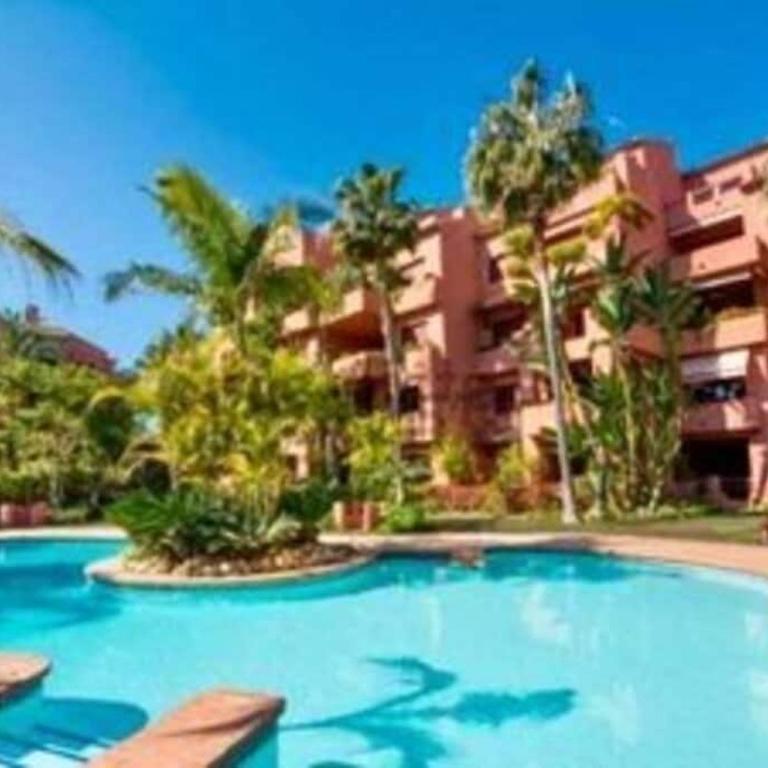 Marbella Alicate Beach & Luxury Los Monteros - Three-Bedroom Apartment - 2