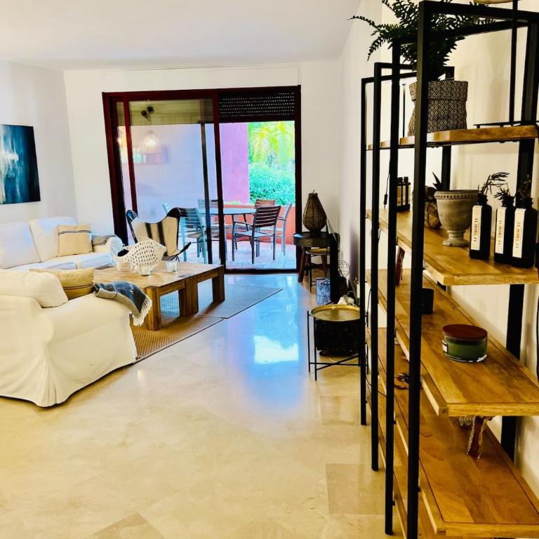 Marbella Alicate Beach & Luxury Los Monteros - Three-Bedroom Apartment - 16