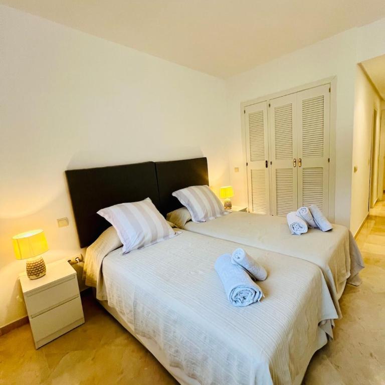 Marbella Alicate Beach & Luxury Los Monteros - Three-Bedroom Apartment - 21