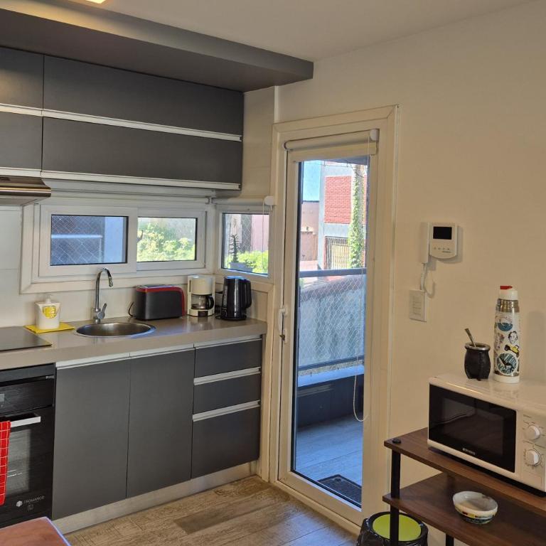 2 amb Balcón y parrilla en Mogotes frente al ACA - Apartamento de 1 dormitorio - 15