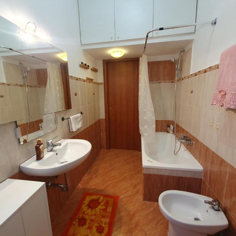 Domus Monteverde - Appartamento con 2 Camere da Letto - 6