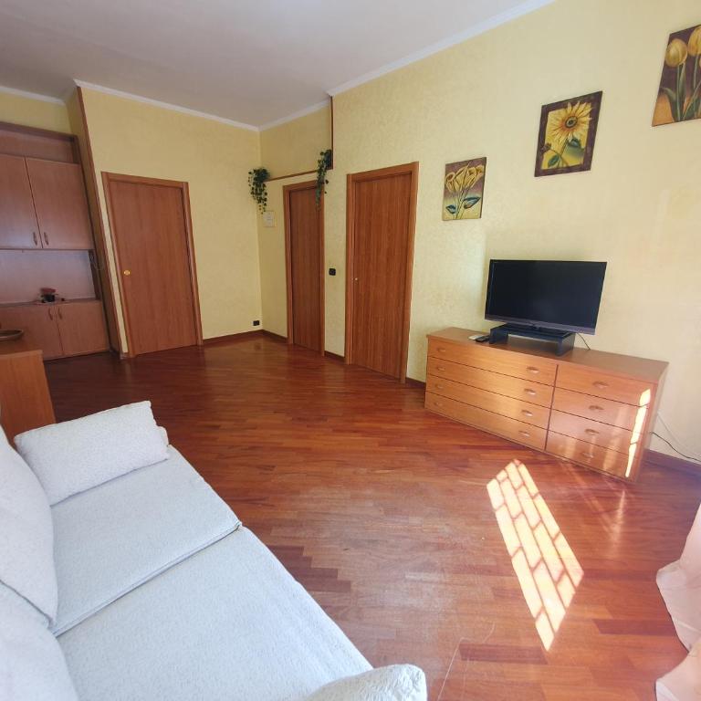 Domus Monteverde - Appartamento con 2 Camere da Letto - 8