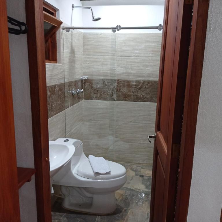 Casa Hotel La Villa del Rosario - Habitación Doble con baño privado - 9