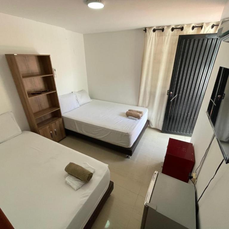 102 swiss hostel Lugano - Habitación Triple Básica - 5