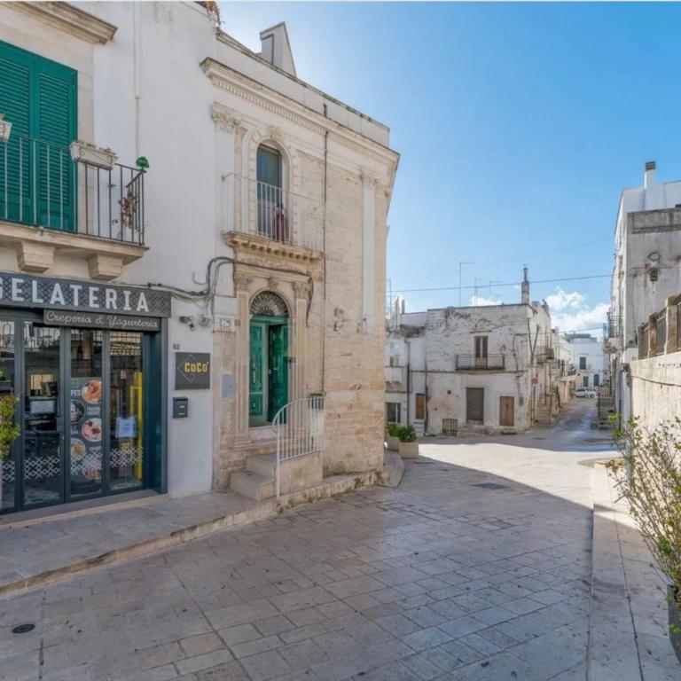 Historic Home with Large Rooftop Terrace in Heart of Ceglie - Casa con 1 Camera da Letto - 59