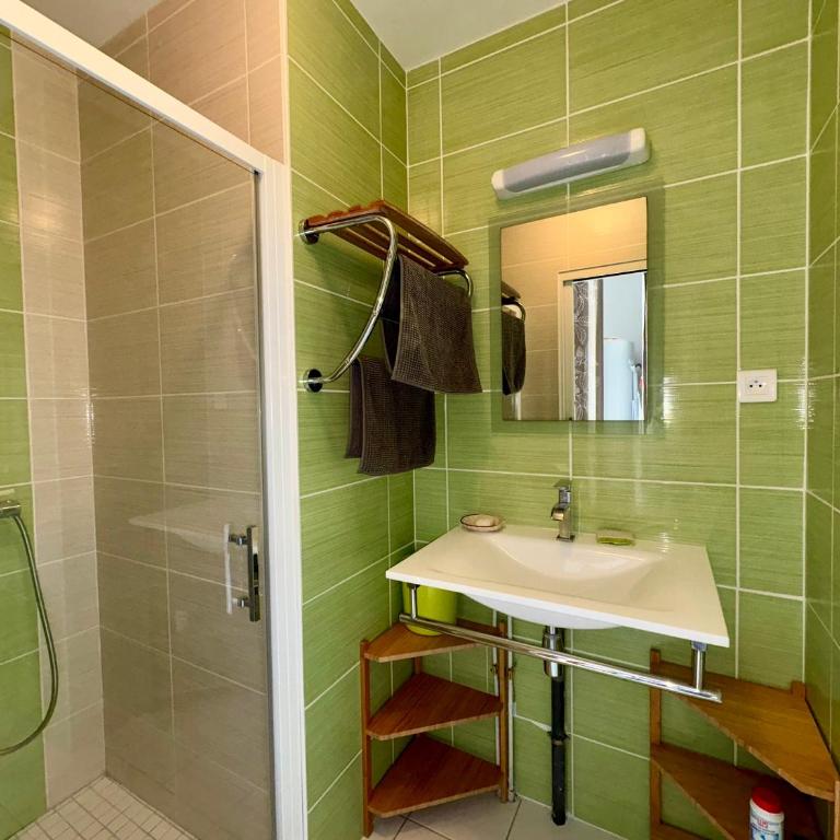 Spacieuse maison à St Jean de Monts, animaux admis, parking - FR-1-323-495 - Maison de Vacances - 11