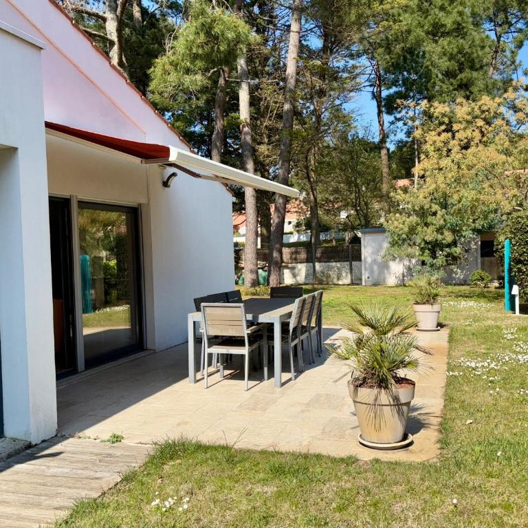 Superbe maison 4 chambres, proche plage, au calme, avec WIFI - FR-1-323-375 - Maison de Vacances - 1