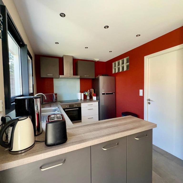 Superbe maison 4 chambres, proche plage, au calme, avec WIFI - FR-1-323-375 - Maison de Vacances - 28