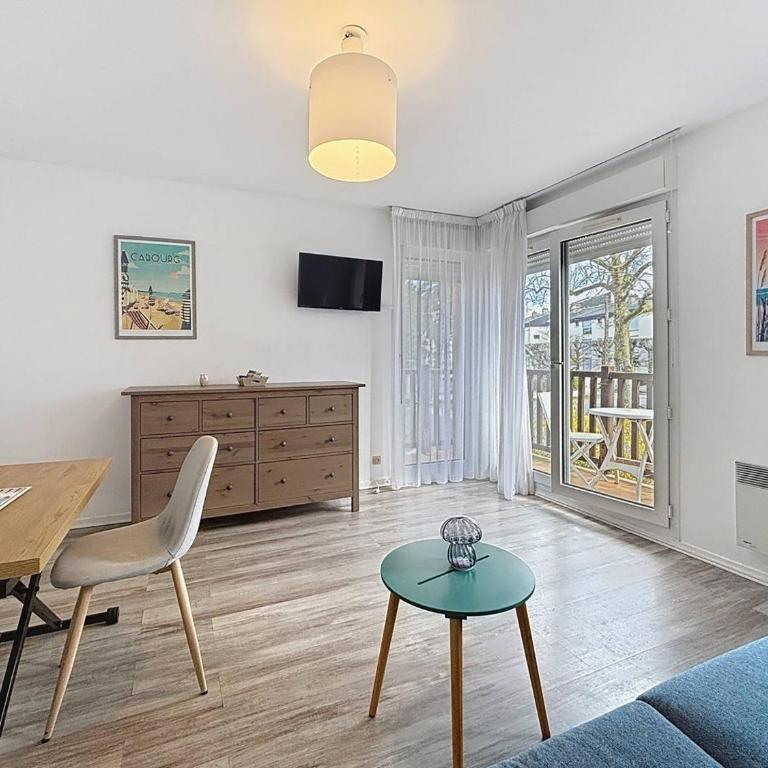 Charmant T1 avec balcon près plage et centre Cabourg - FR-1-465-126 - Apartment - 11