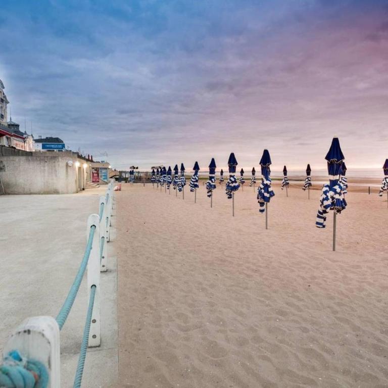 Charmant T1 avec balcon près plage et centre Cabourg - FR-1-465-126 - Apartment - 12