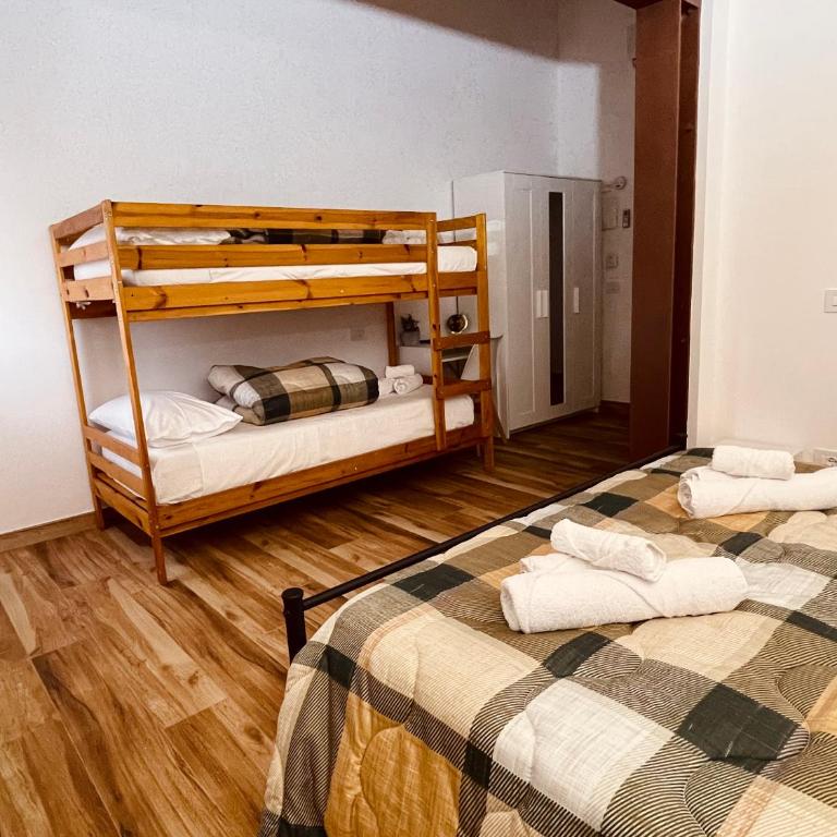 Garda Havens - Camera Quadrupla con Bagno Privato - 14