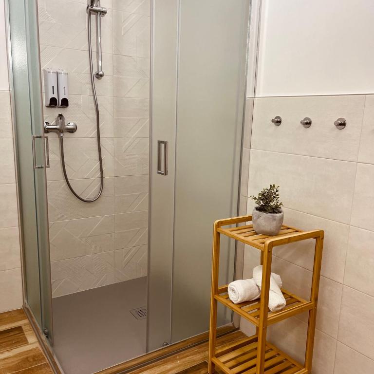 Garda Havens - Camera Familiare con Bagno Privato - 9