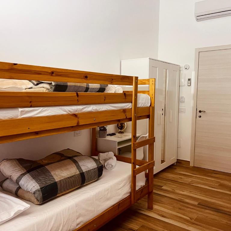 Garda Havens - Camera Quadrupla con Bagno Privato - 13