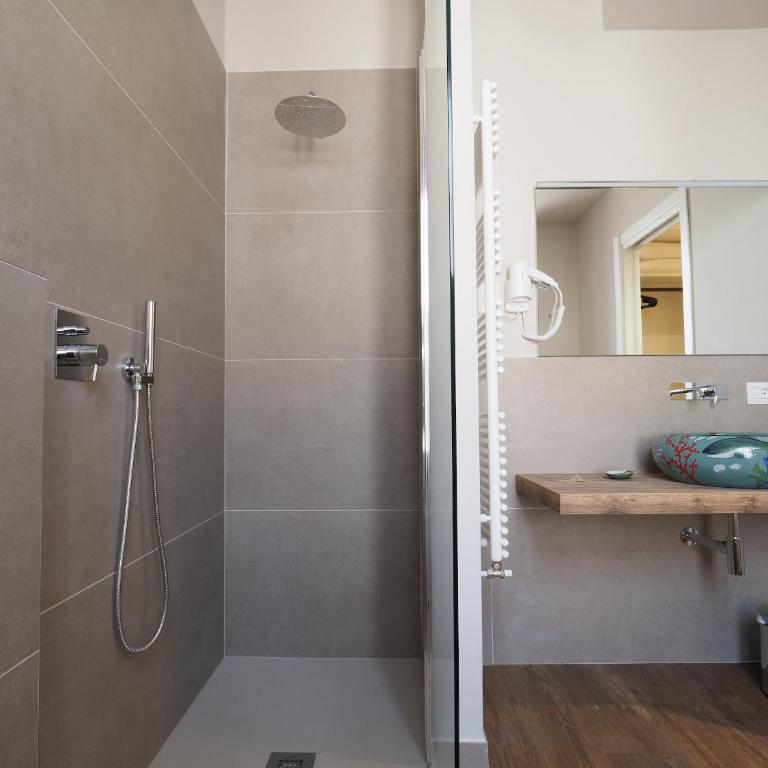 Relais Dogana - Superior Zimmer mit Kingsize-Bett - 15