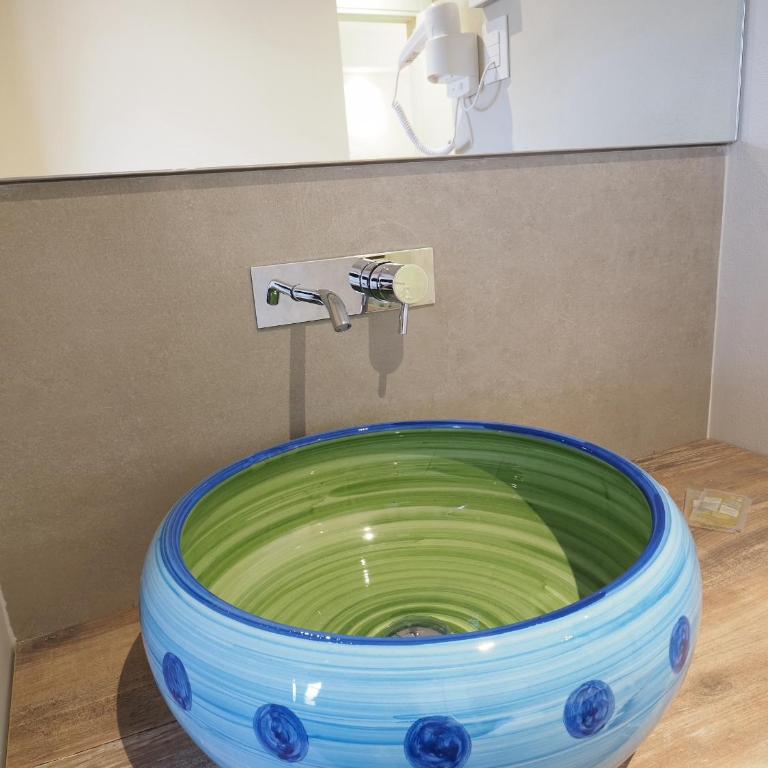 Relais Dogana - Familienzimmer mit Dusche - 18