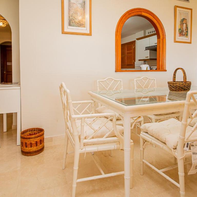 Los Castillos 36 - Apartamento con vistas al jardín - 4