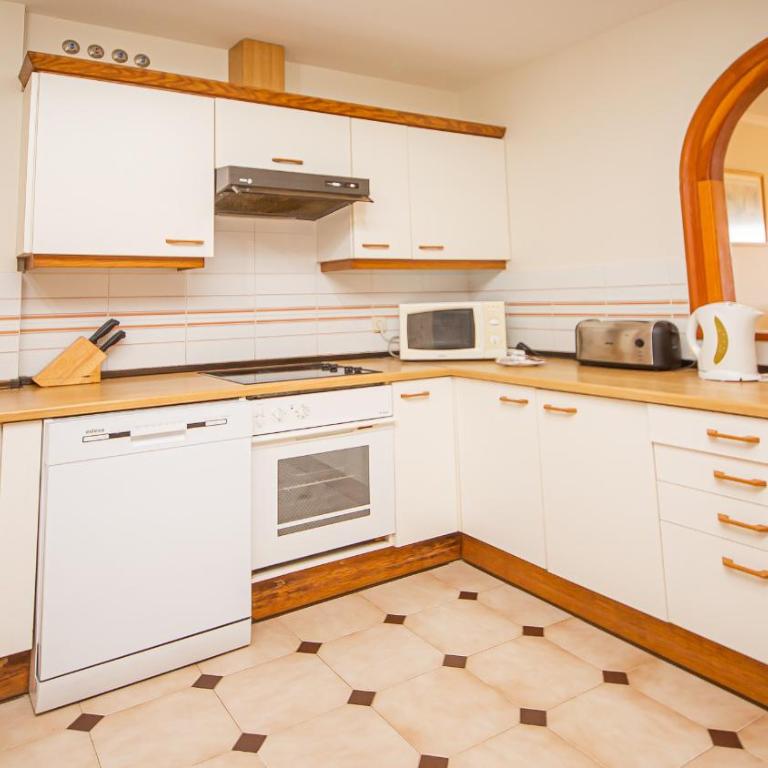 Los Castillos 36 - Apartamento con vistas al jardín - 11