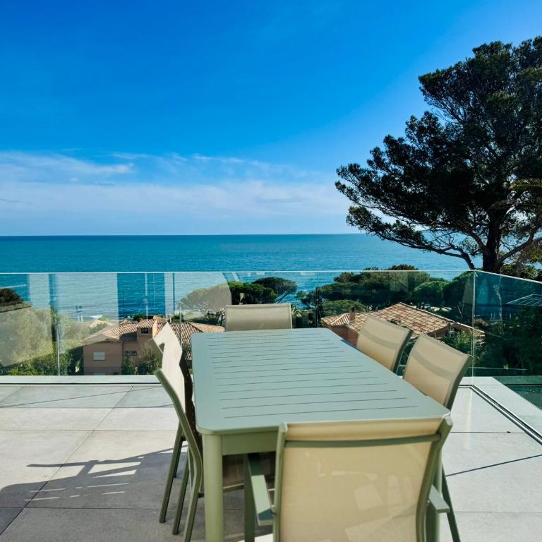 Appartement vue mer, piscine, 150m de la plage, Les Issambres - Appartement 2 Chambres avec Terrasse et Vue sur la Mer - 5