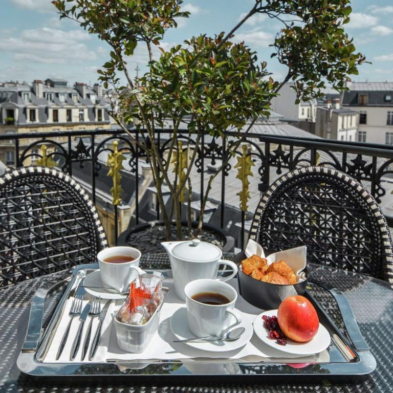 Maison Astor Paris, Curio Collection by Hilton - Chambres Lit King-Size avec Terrasse - 5