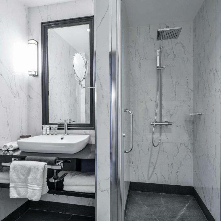 Maison Astor Paris, Curio Collection by Hilton - Chambre Lit Queen-Size - 2